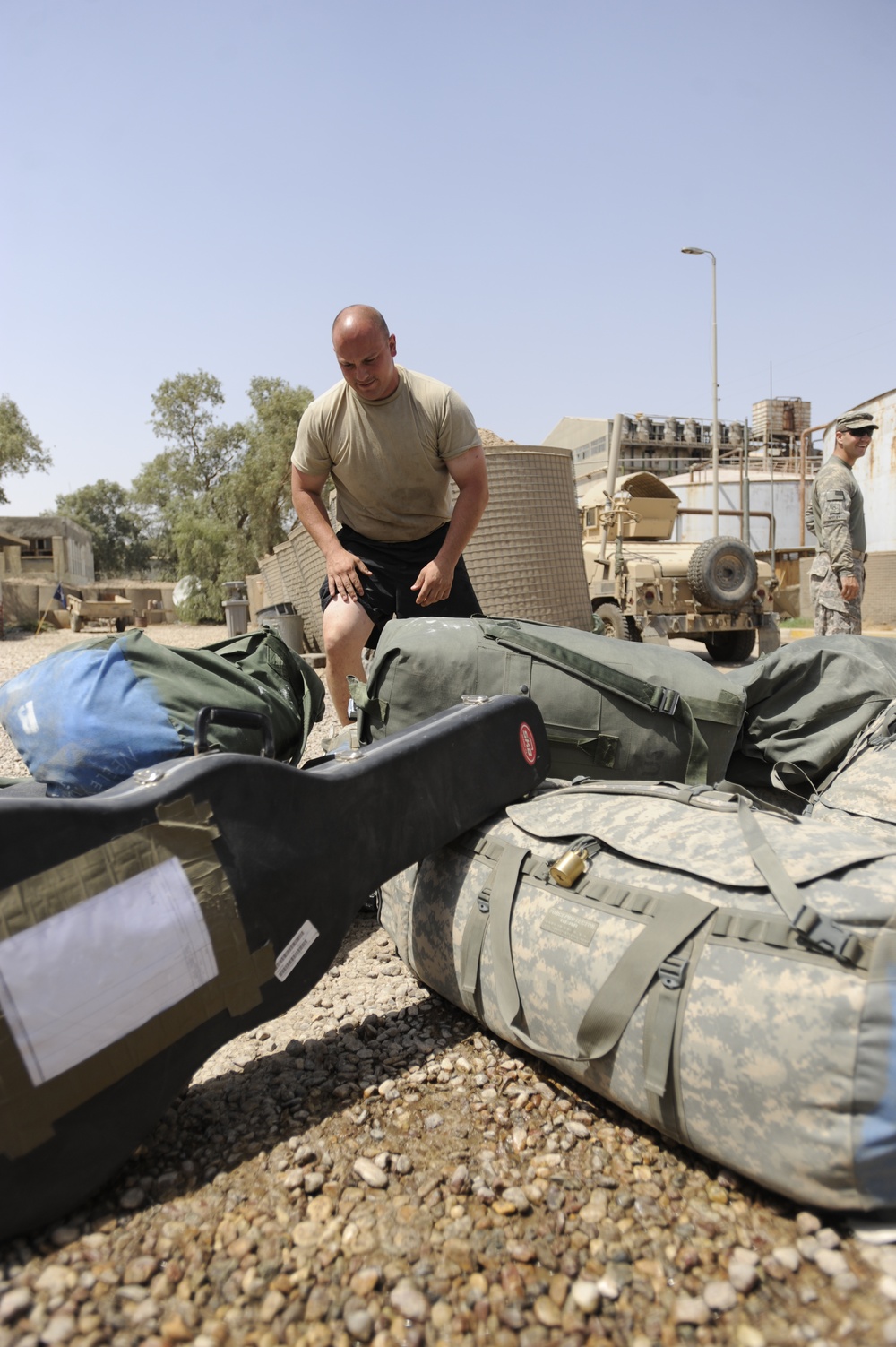 First Armored Division Leaves Patrol Base in Maysan Province, Iraq