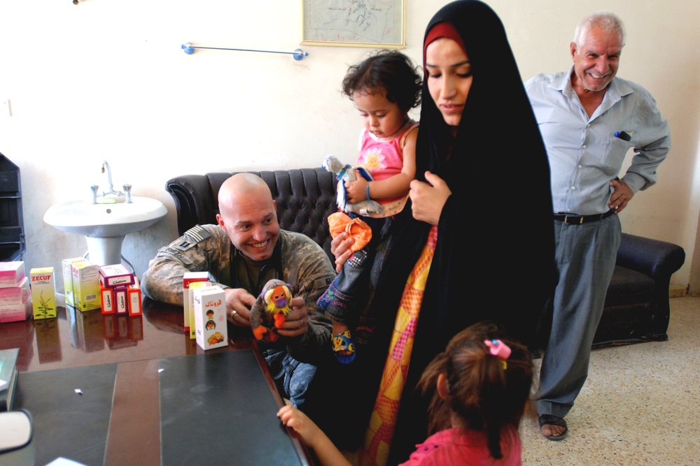 Task Force's Final Visit Shows Better Health Care in Iraqi Province