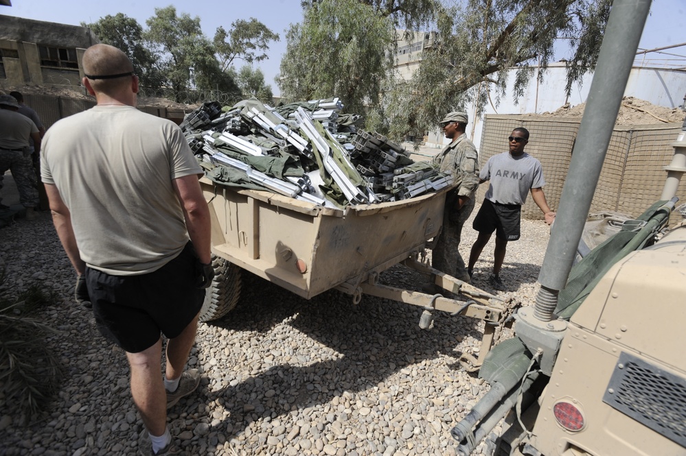 First Armored Division Leaves Patrol Base in Maysan Province, Iraq