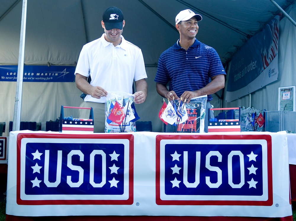 Tiger Woods Honors the Troops