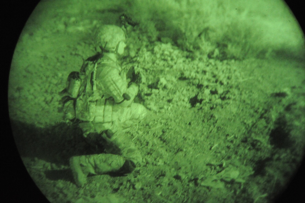 U.S., Iraqi forces conduct night mission