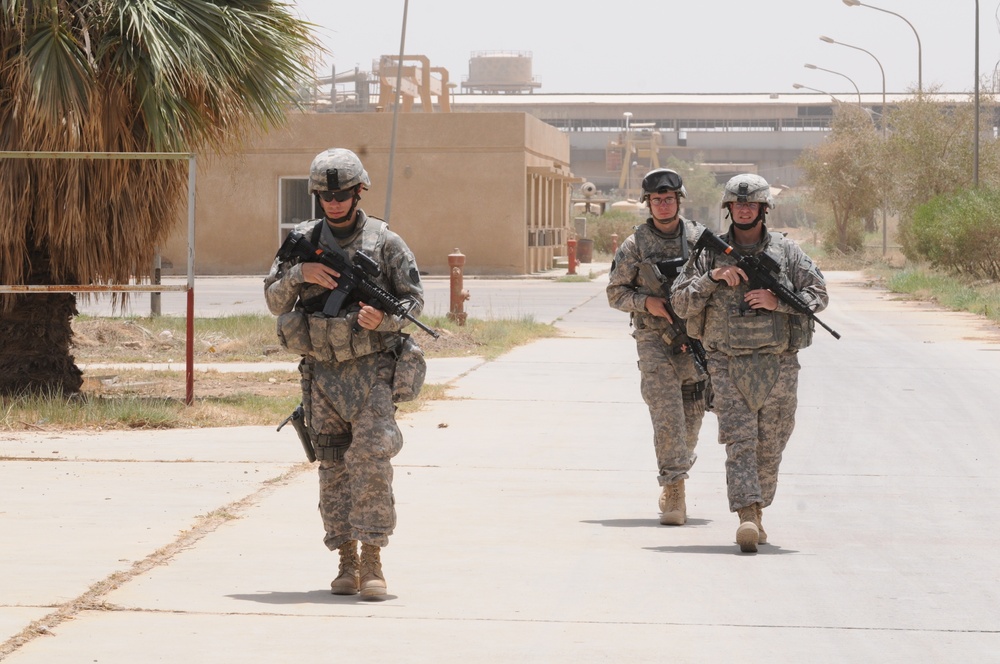 Army Engineers Perform Electrical Service Survey