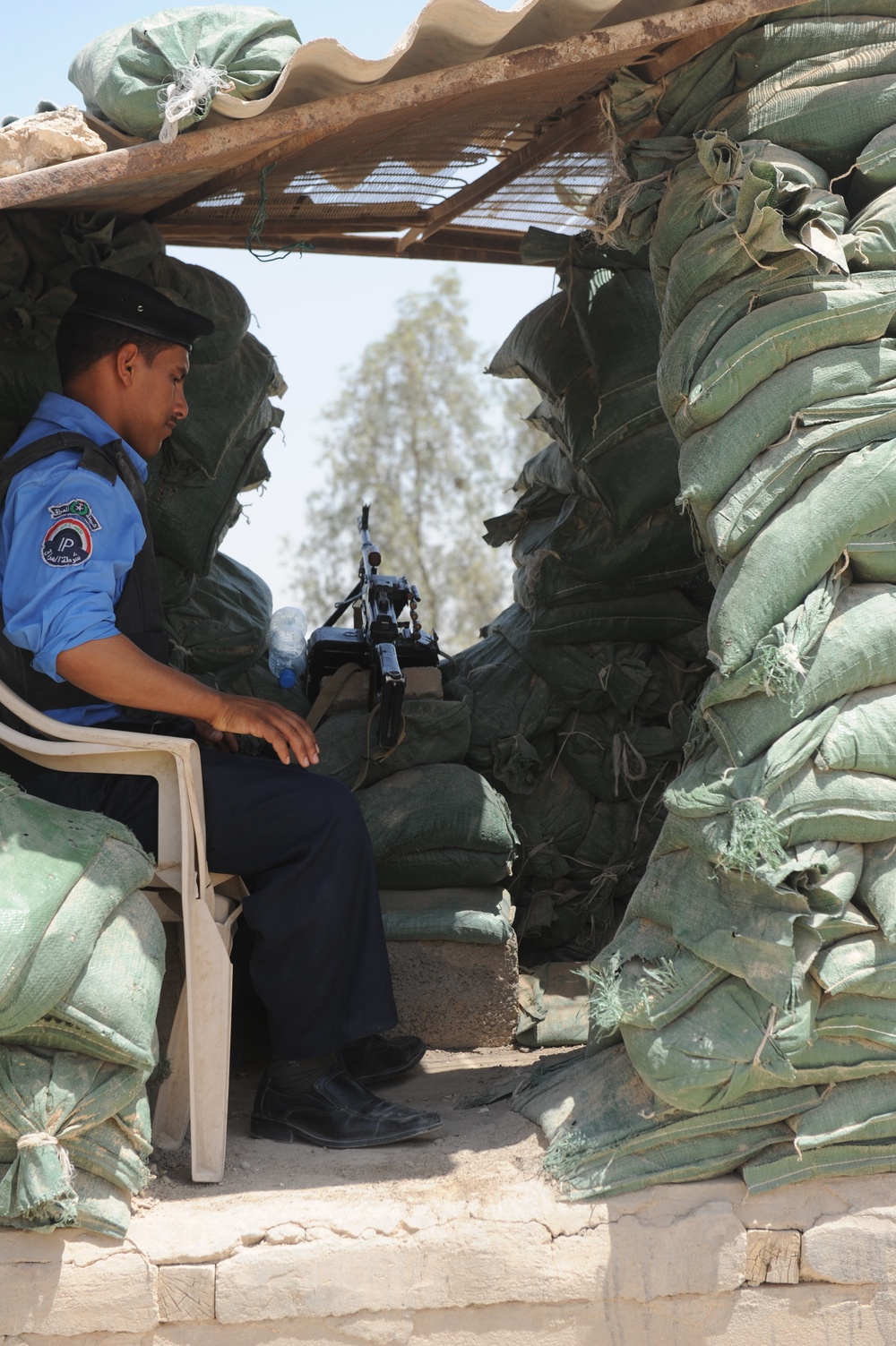 U.S. Turns Over Dyara Police Station to Iraqi Police