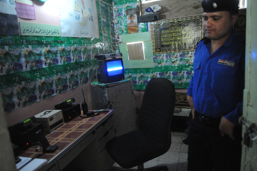 U.S. Turns Over Dyara Police Station to Iraqi Police