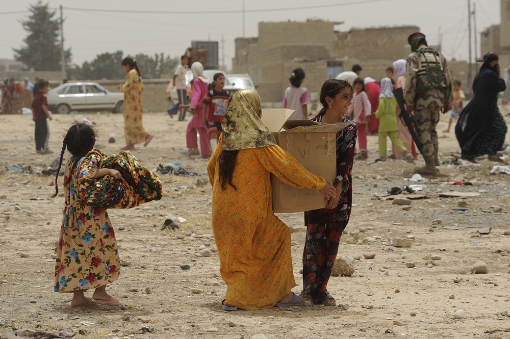 Iraqi children receive toys and school supplies