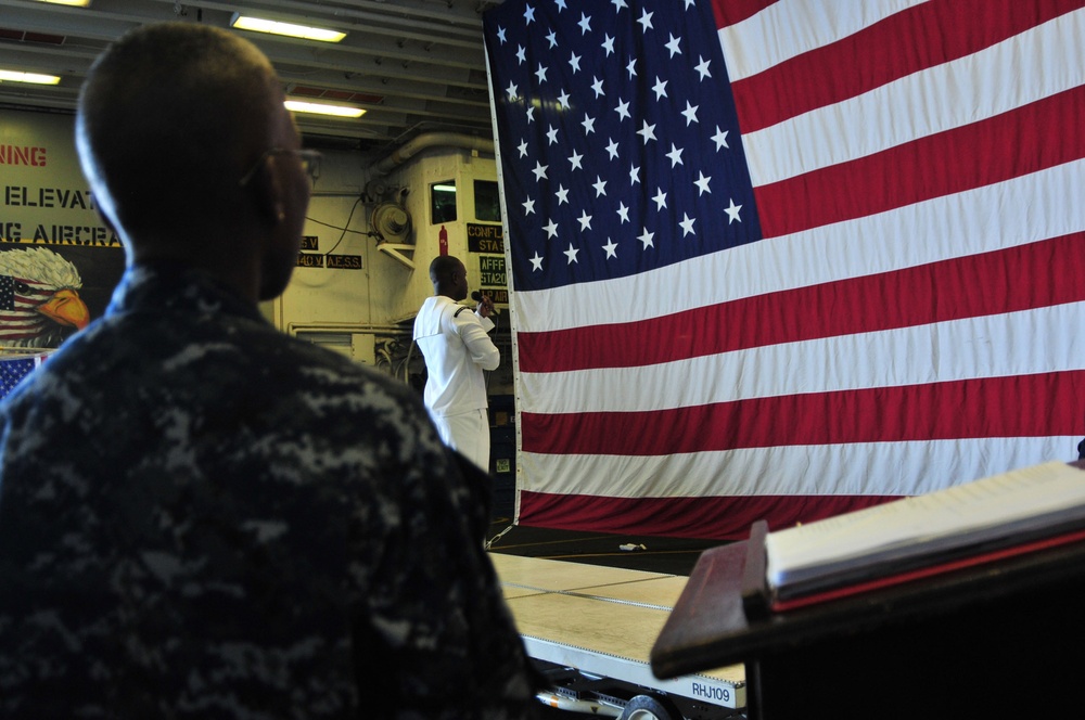 Marines, Sailors celebrate July 4 at sea