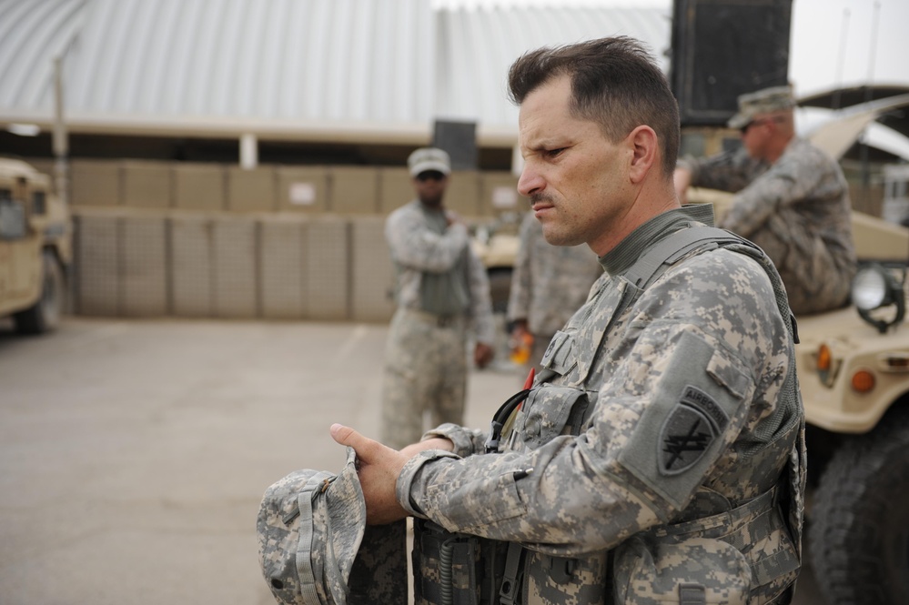 Soldiers Visit Steel Works Training Facility