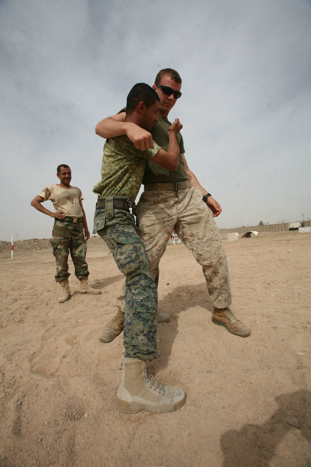Marines advise Iraqi soldiers