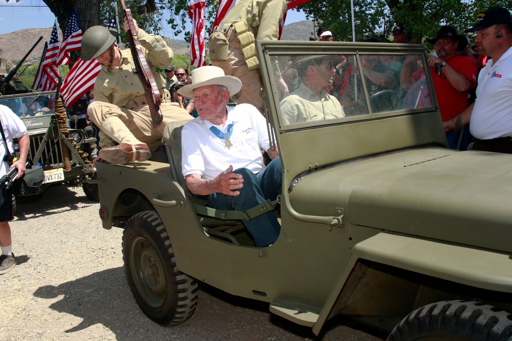 Oldest living Medal of Honor recipient celebrates 100th birthday