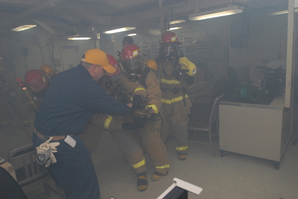 USS Ronald Reagan Sailors practice damage control