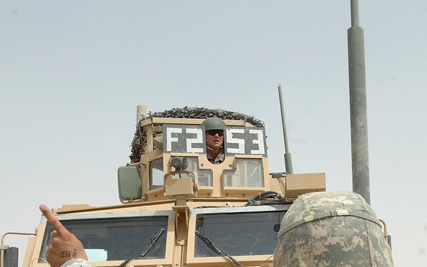 Airmen Working at Kirkuk