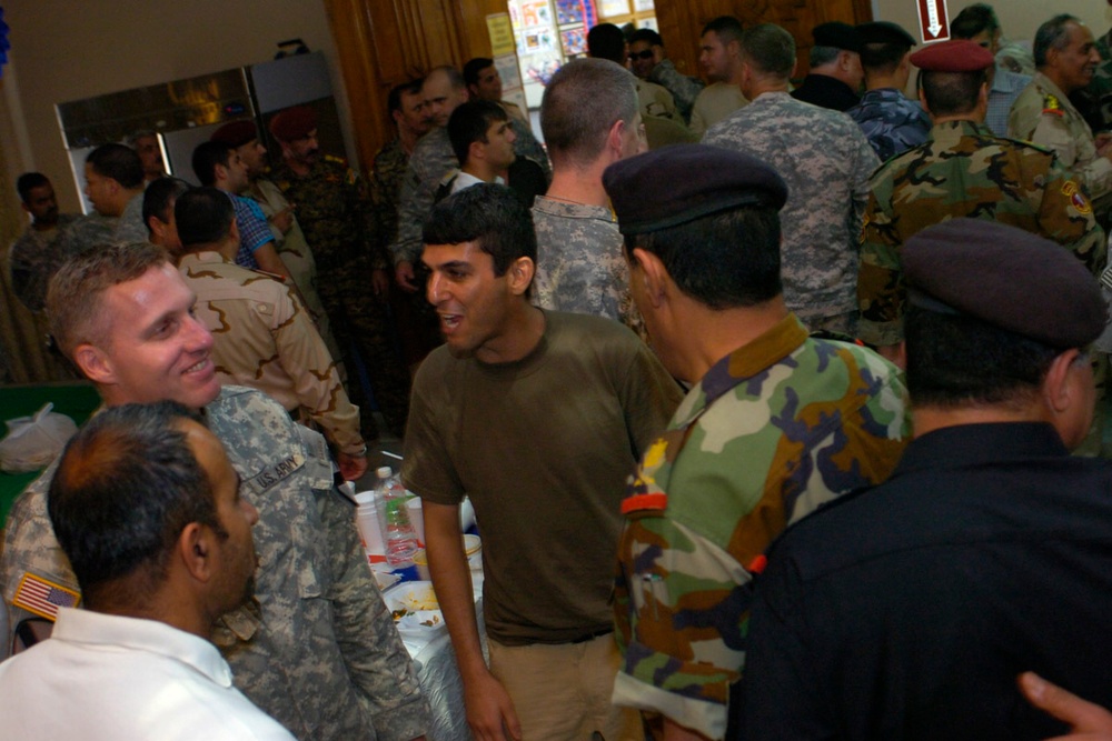 Greywolf, Iraqi leaders celebrate Independence Day together in Mosul