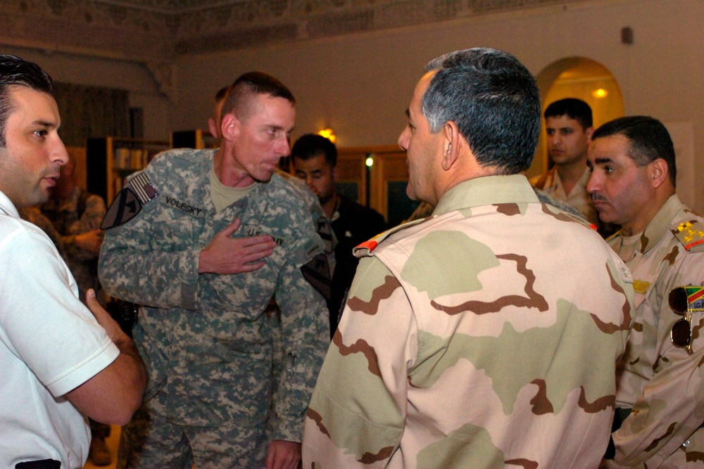 Greywolf, Iraqi leaders celebrate Independence Day together in Mosul