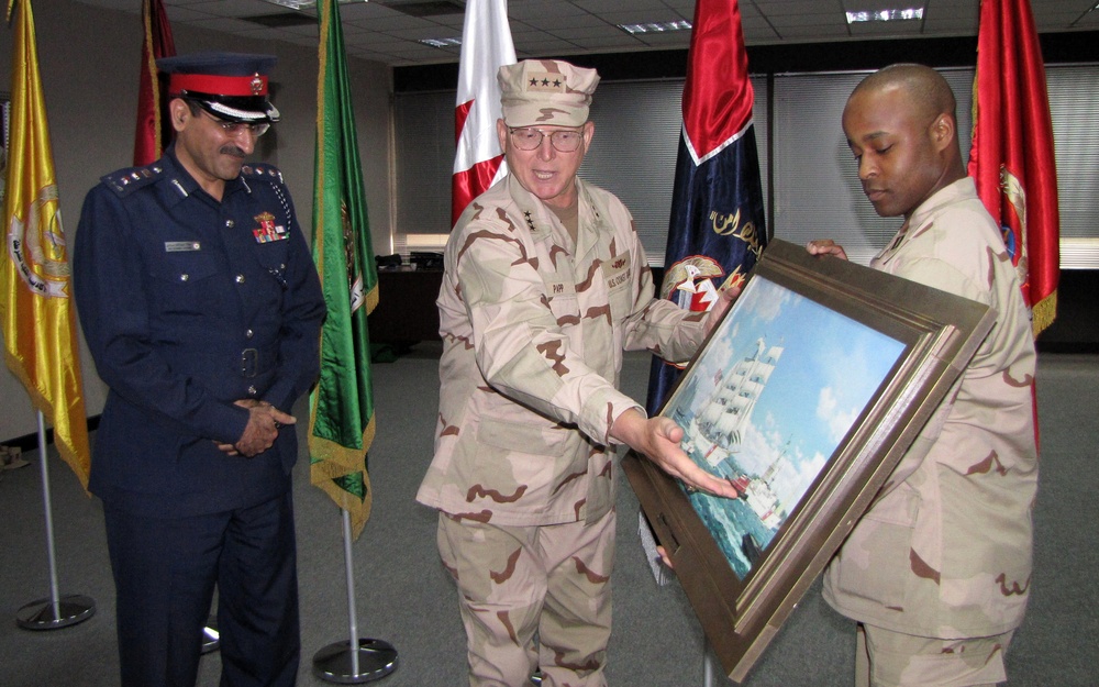 Vice Adm. Papp Presents Painting to Bahrain Coast Guard Commander