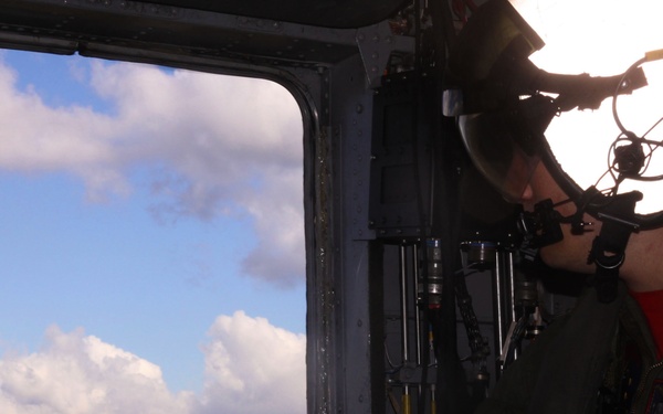 HM-14 clears way for incoming Navy