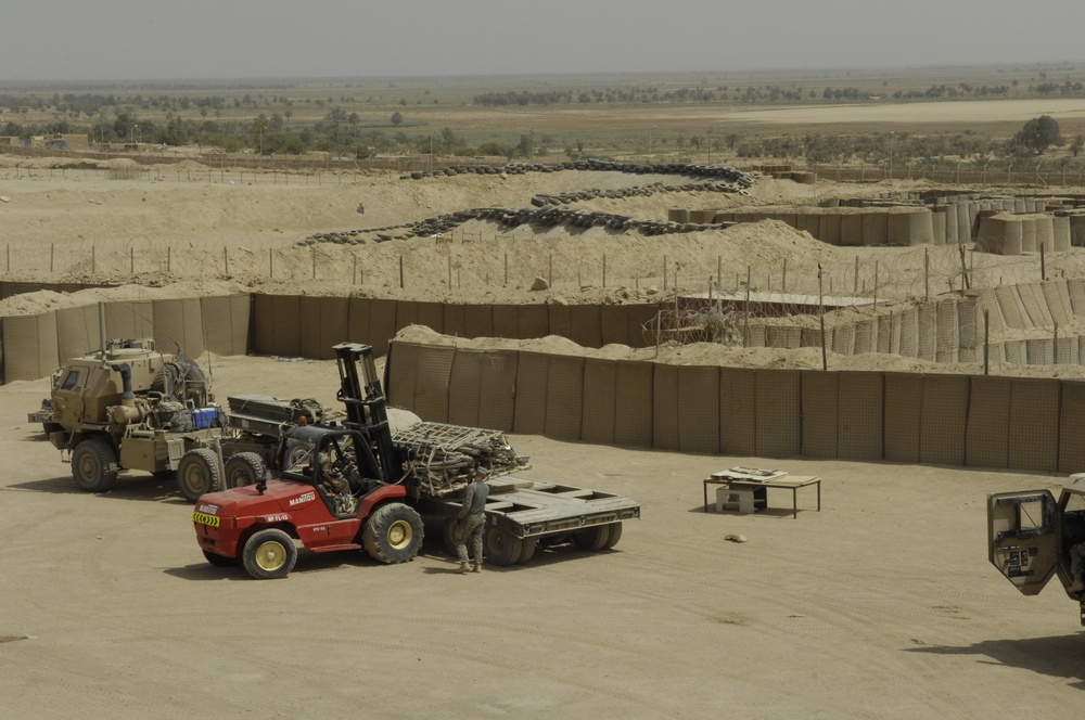 U.S. Soldiers Leave Camp Tarvloski