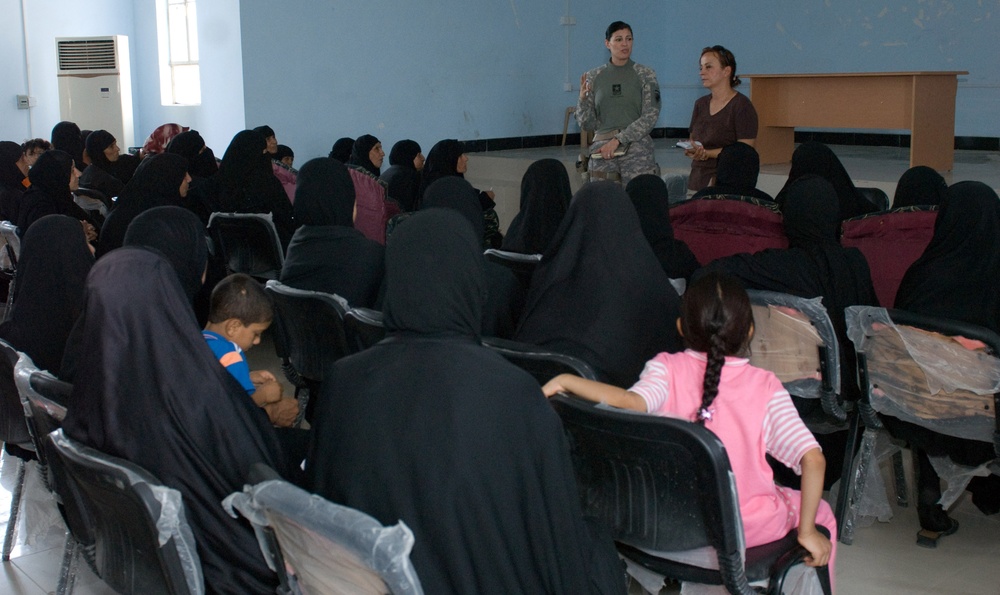 Women's Initiatives May Strengthen Iraqi Economy