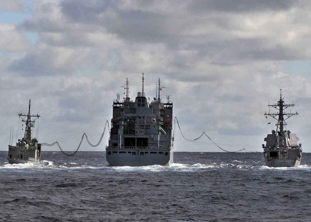 U.S., Australian ships take on fuel