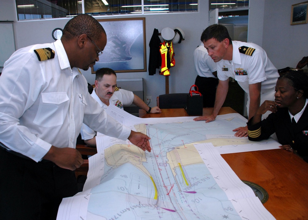 USS Arleigh Burke visits South Africa for exercise