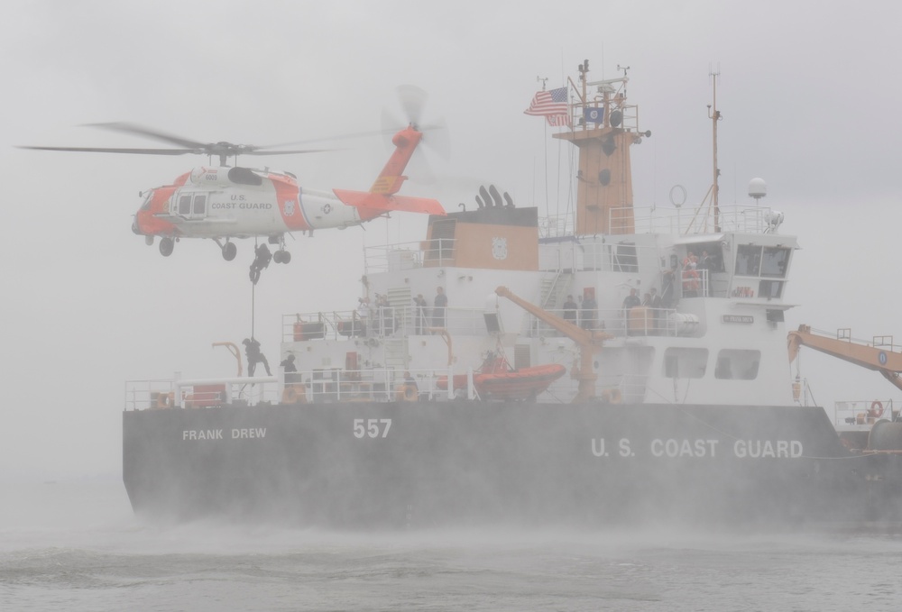 Maritime Security Response Team Demonstrates Capabilities