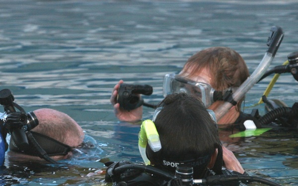 Retired Marine Teaches Scuba Diving Lessons