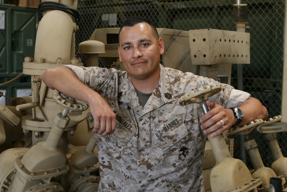 7th Engineer Support Battalion Marines Receive Leadership Awards
