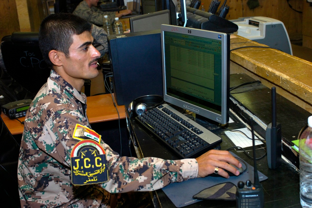 Iraqi officers become integrated liaisons with Greywolf Brigade