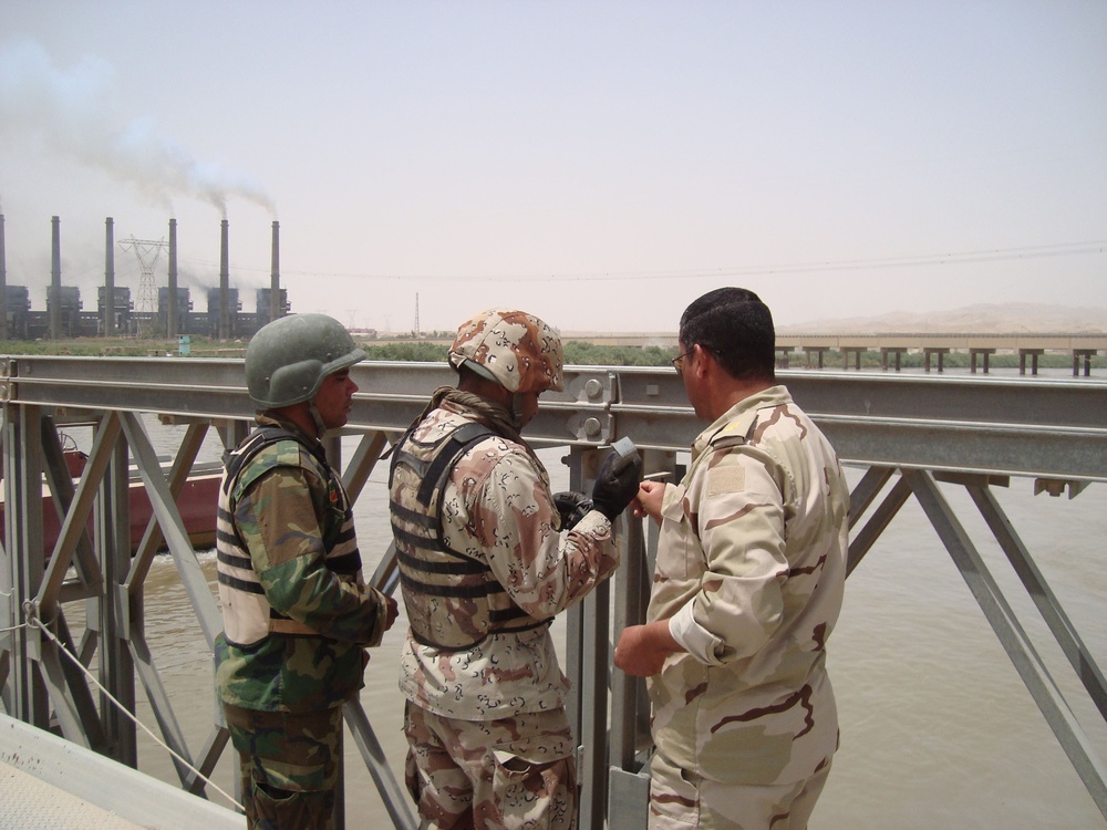 5th Iraqi Army Field Engineer Regiment and Joint Task Force Eagle Partner to Conduct Bridge Training