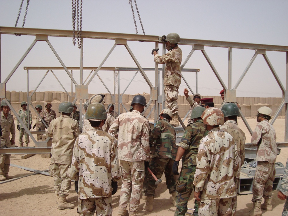 5th Iraqi Army Field Engineer Regiment and Joint Task Force Eagle Partner to Conduct Bridge Training