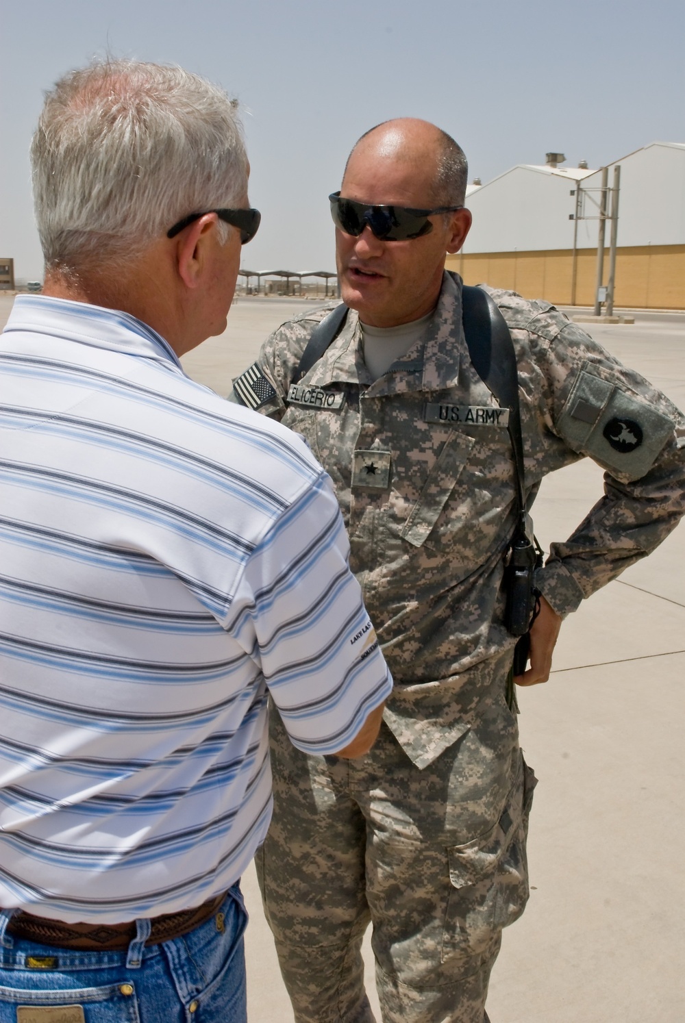 Nevada governor tours Iraq, meets with troops