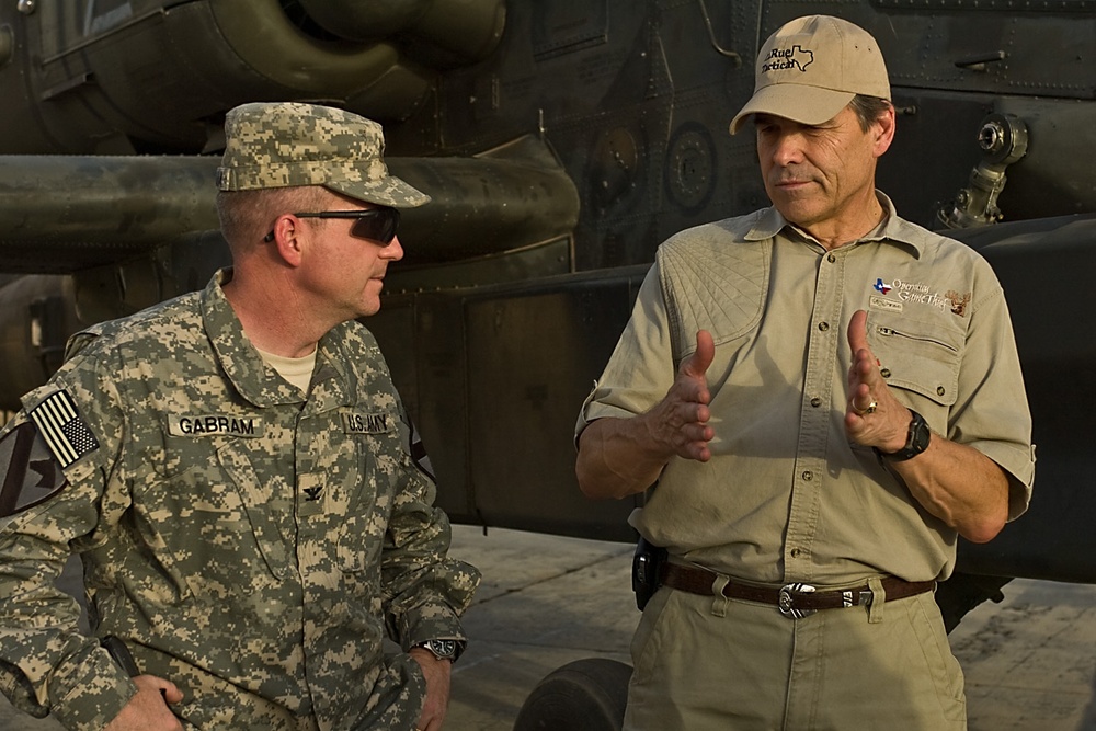 State governors visit 1st Air Cavalry Brigade