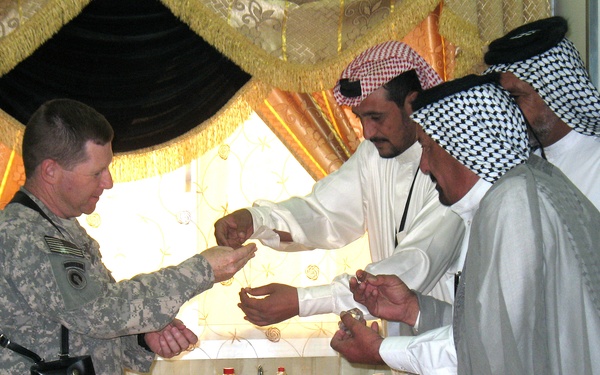 Coalition leaders, Al Ghizi sheiks meet to discuss civil military operations