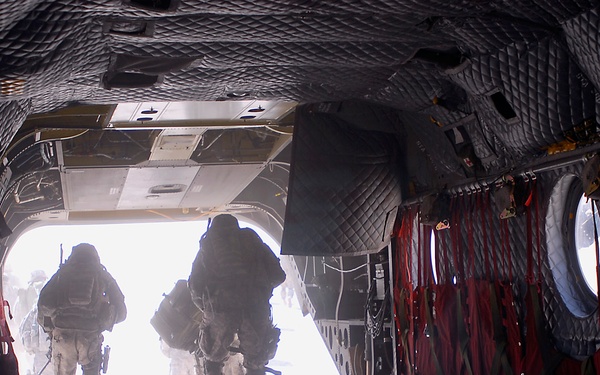 Iraqi Air Force rides with Air Cavalry on joint air assault