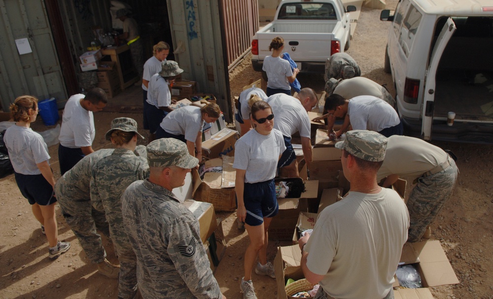 Airmen Donate to Community