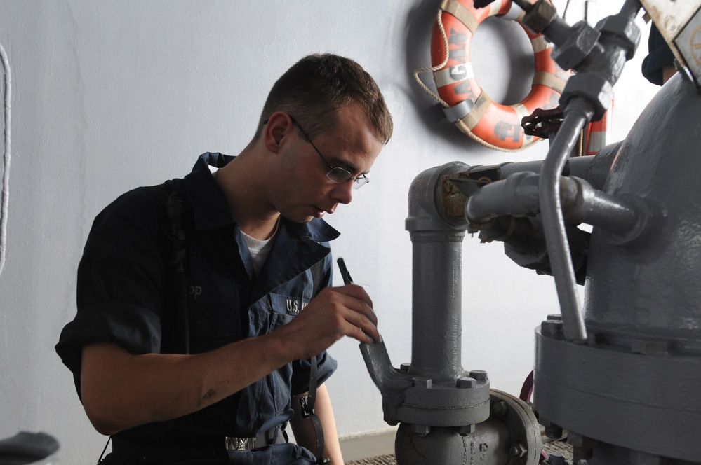 Sailors stay busy aboard USS Ronald Reagan