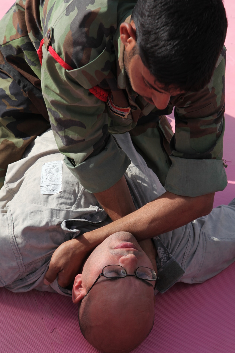Soldiers teach combatives