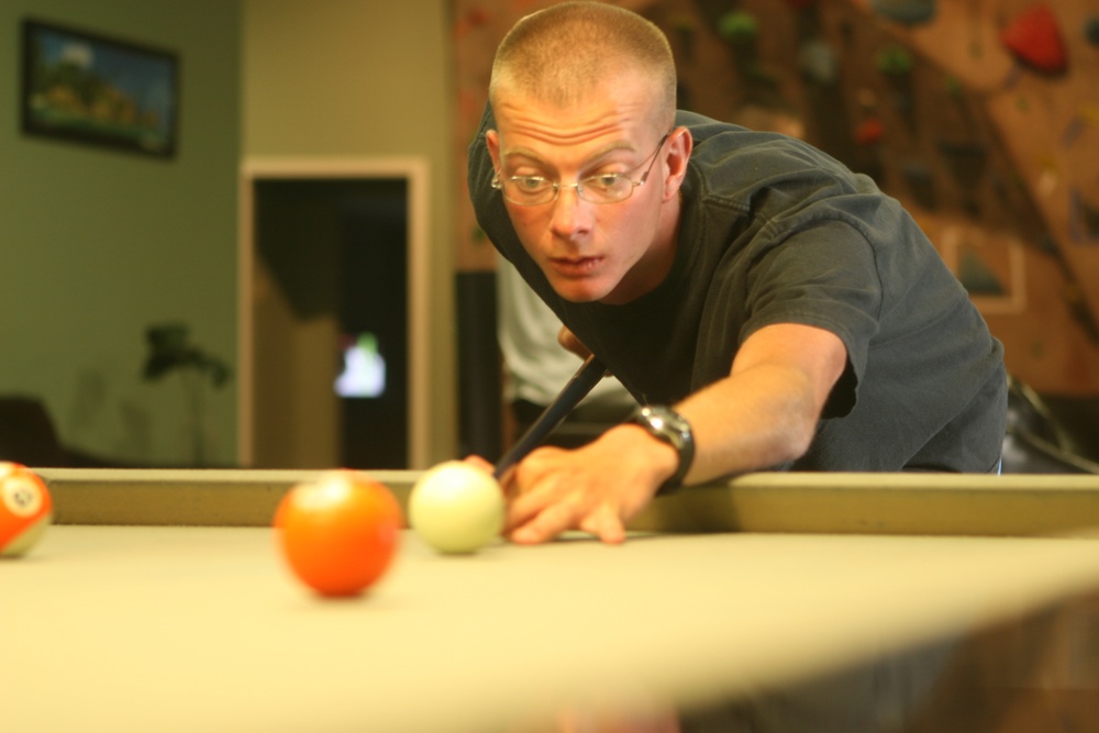 Pool Hall Junkies: Marines, Sailors compete in pool tourney