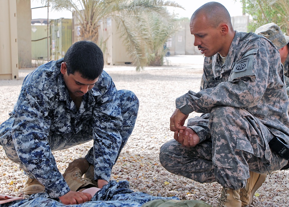 Airborne medics train Iraqi security force counterparts on basic combat medic skills