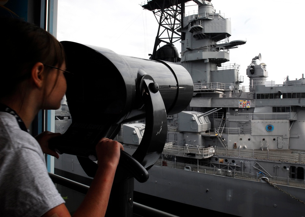 Sailors Mentor Youth With DEFY