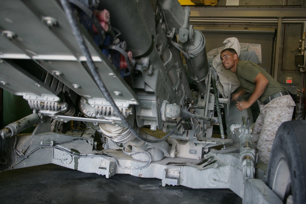 Mechs Keep Marines Rolling