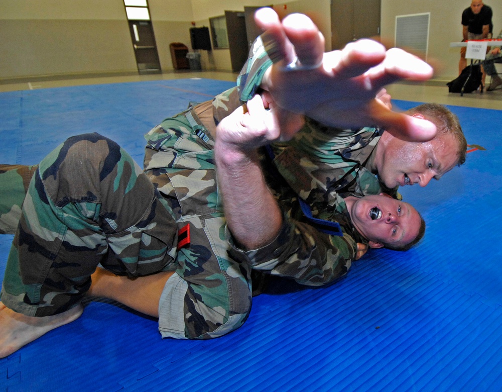 Oregon Guard holds first combatives tournament