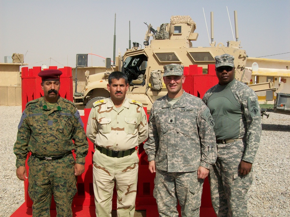 5th Iraqi Army Field Engineer Regiment and Joint Task Force Eagle Soldiers build Engineering skills and Partnership during Construction of an Engineer Castle