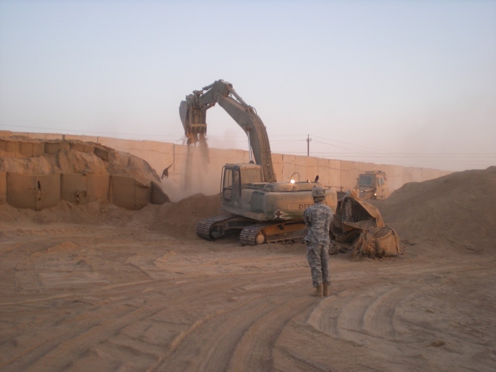 Engineers rebuild range at Combat Outpost Carver