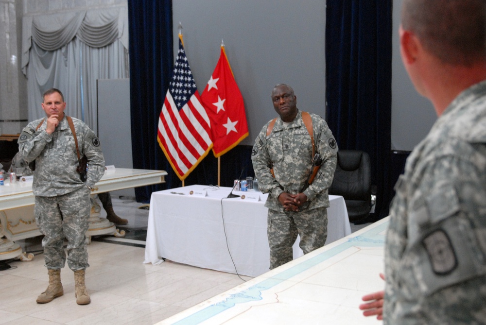 Chief of Army Reserve visits Iraq