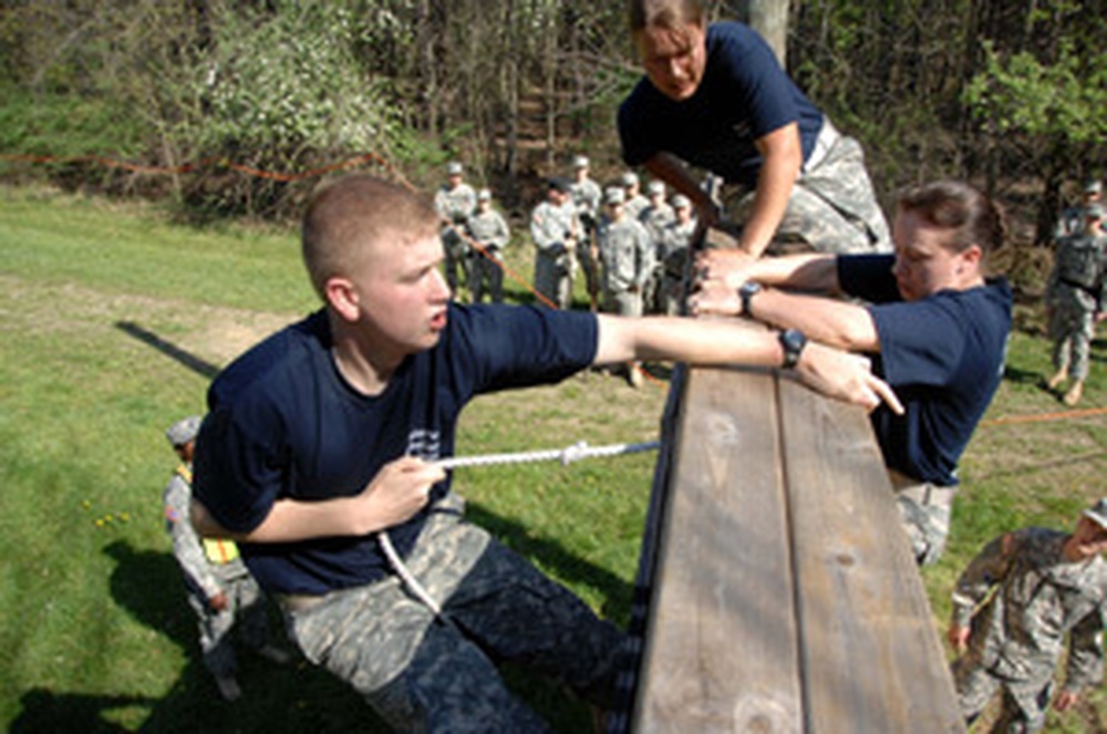 DVIDS - News - Recruit Sustainment Program improves recruits chances ...