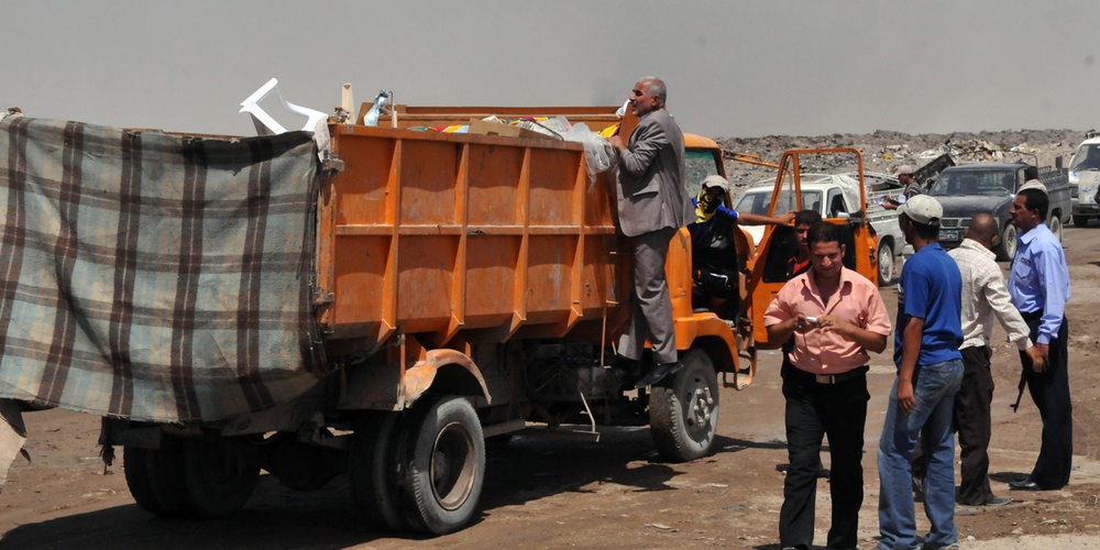 Basra augments work force with local contractors during mass provincial clean-up campaign