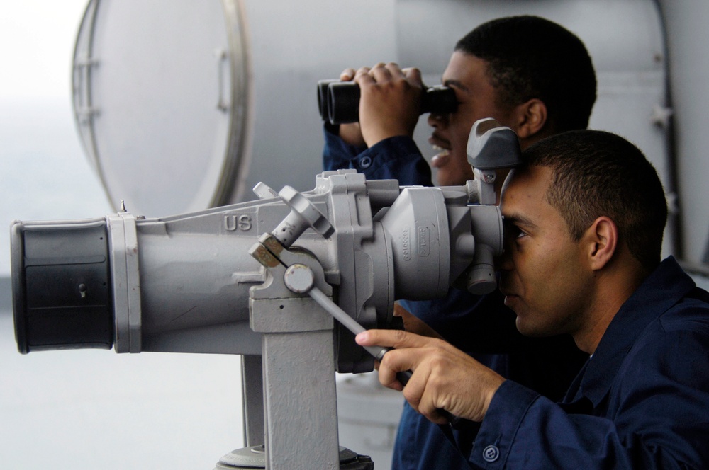 USS Nimitz takes on supplies