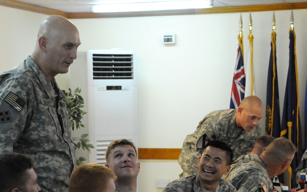 Top U.S. commander in Iraq visits Charger Battalion