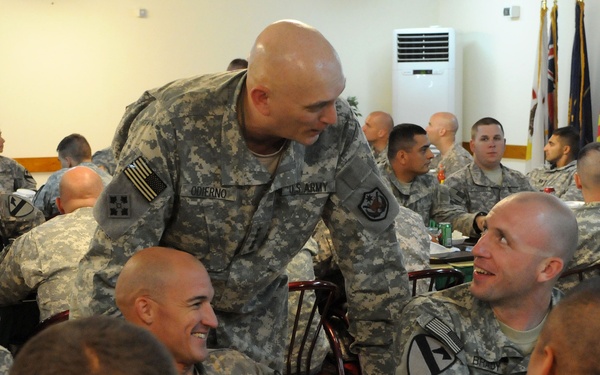 Top U.S. commander in Iraq visits Charger Battalion
