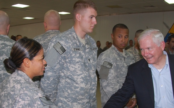 Secretary of Defense Visits U.S. Iraqi Forces